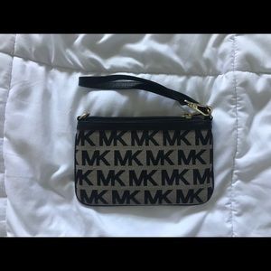 Micheal Kors wristlet wallet